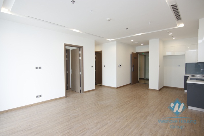 Two bedrooms apartment waiting furnished for rent in Vinhome Metropolis, Ha Noi